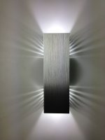 SpiceLED Wandleuchte | ShineLED-14 | Schalter | 2x7W Weiß | hell silbernes Gehäuse | Schatteneffekt | High-Power LED Wandlampe