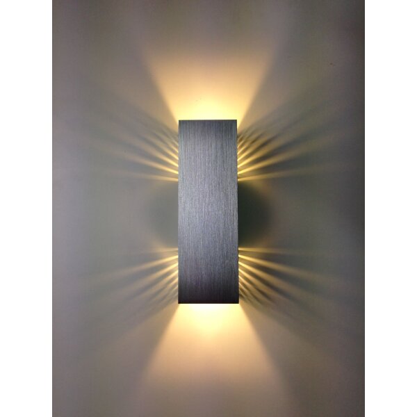 SpiceLED Wandleuchte | ShineLED-14 | Schalter | 2x7W Warmweiß | hell silbernes Gehäuse | Schatteneffekt | High-Power LED Wandlampe
